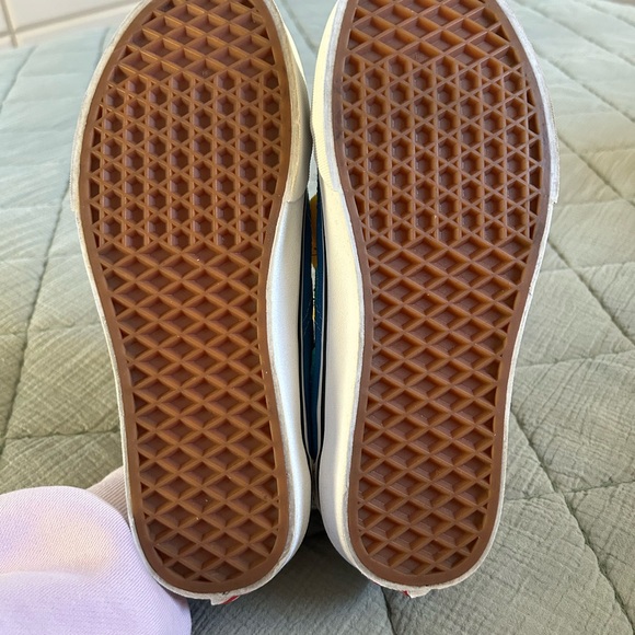 The Simpsons Vans - Picture 4 of 5